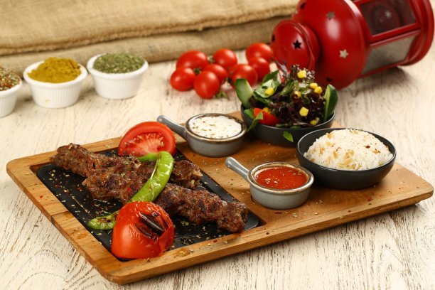 輕餐飲策劃，全力搶占輕餐市場